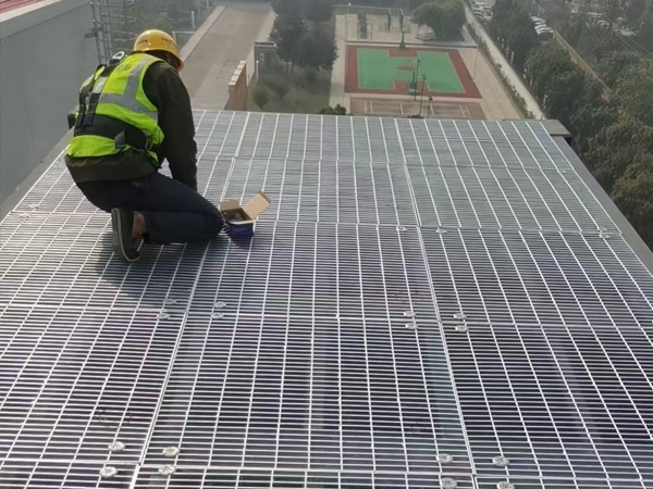 2000平米2層戶外停車場案例